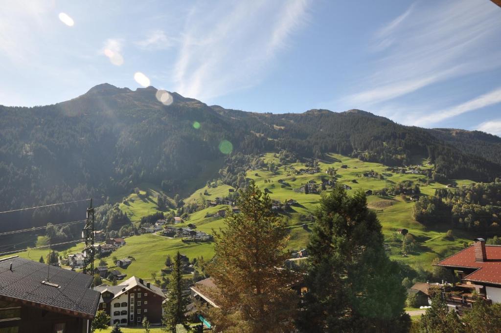 Haus Vallaster Gaschurn Oda fotoğraf